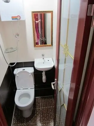 Standard Twin Room (Private Bathroom)