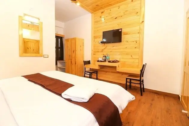 Deluxe Tek Büyük Yataklı Oda