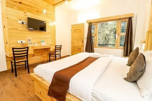 Deluxe Tek Büyük Yataklı Oda