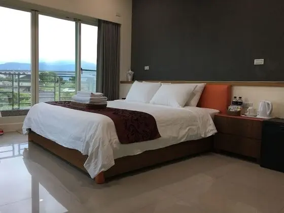 Tek Büyük Yataklı Oda, Nehir Manzaralı (Shared Balcony, No.3)