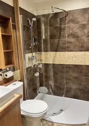 Economy Tek Büyük Yataklı Oda, Banyolu/Duşlu