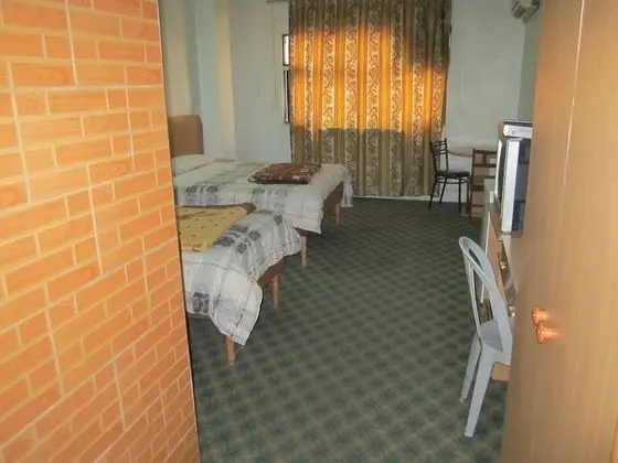 Standard Üç Kişilik Oda