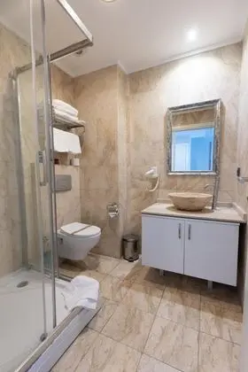 Twin, Şehir Manzaralı