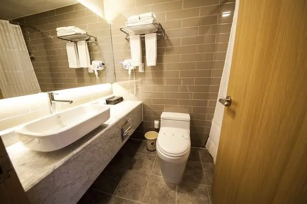 Executive Oda (Breakfast for 2 included)