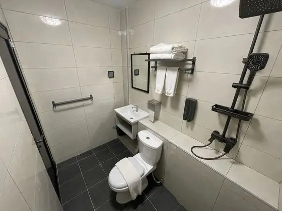 b. Standard Queen Room