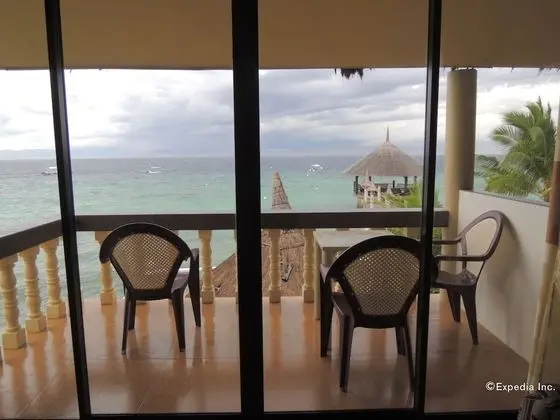 Dolphin watch rooms
