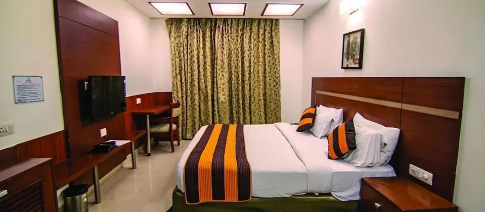 Deluxe Tek Büyük Yataklı Oda, 1 En Büyük (King) Boy Yatak, Sigara İçilebilir, Şehir Manzaralı