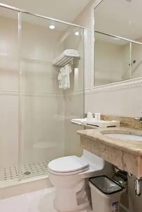 Deluxe Tek Büyük Yataklı Oda, 2 Çift Kişilik Yatak