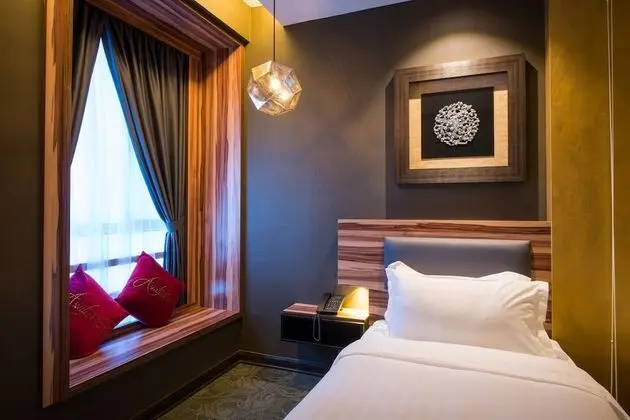 Deluxe Üç Kişilik Oda