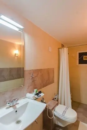 Deluxe Tek Büyük Yataklı Oda, 1 Çift Kişilik Yatak, Sigara İçilebilir