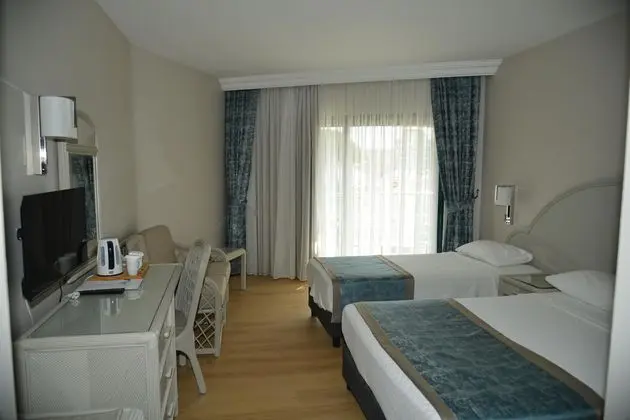 https://images.etstur.com/imgproxy/resize/2560x1440/files/images/hotelImages/etsrooms/824/Aska_Just_In_Beach_20250806101221_0.JPG