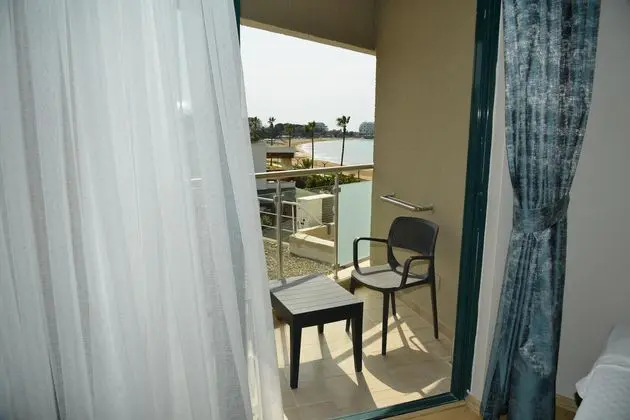 https://images.etstur.com/imgproxy/resize/2560x1440/files/images/hotelImages/etsrooms/824/Aska_Just_In_Beach_20250806101221_1.JPG