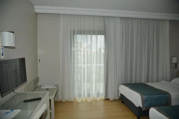 https://images.etstur.com/imgproxy/resize/2560x1440/files/images/hotelImages/etsrooms/824/Aska_Just_In_Beach_20250806101635_0.JPG