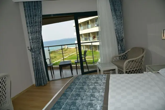 https://images.etstur.com/imgproxy/resize/2560x1440/files/images/hotelImages/etsrooms/824/Aska_Just_In_Beach_20250806101722_0.JPG