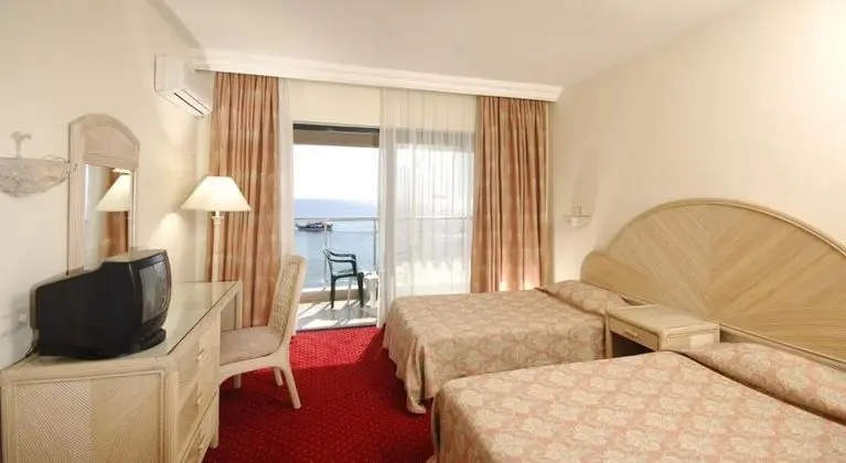 1 Çift ​​kişilik Yatak Side Sea View