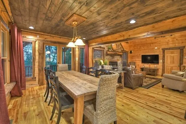 Kulübe (Aska Ridge Lodge)