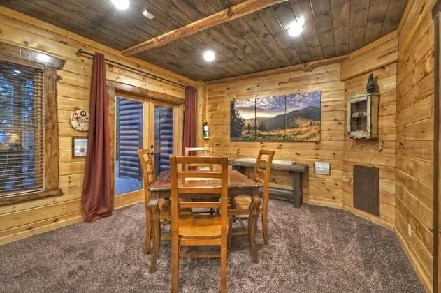 Kulübe (Aska Ridge Lodge)