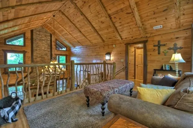 Kulübe (Aska Ridge Lodge)
