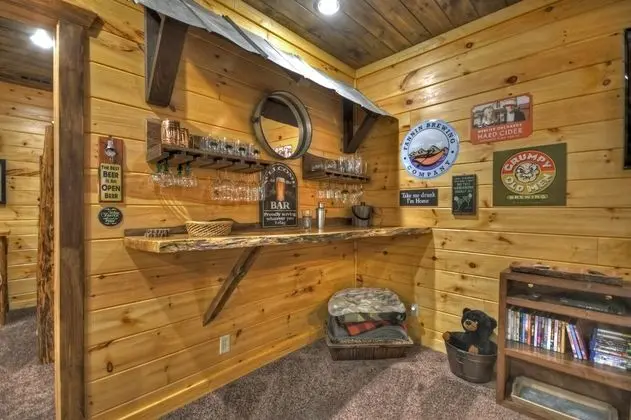 Kulübe (Aska Ridge Lodge)