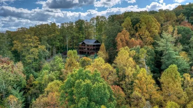 Kulübe (Aska Ridge Lodge)