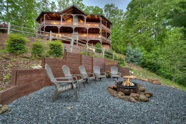 Kulübe (Aska Ridge Lodge)