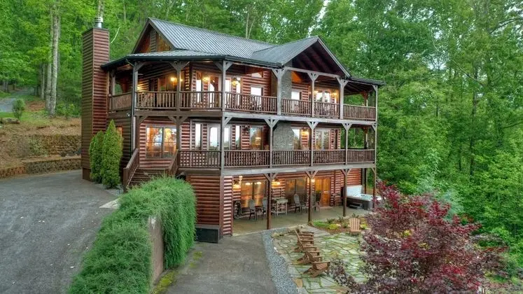 Kulübe (Aska Ridge Lodge)