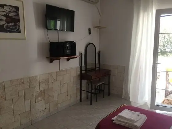 Design Süit, 2 Yatak Odası, Havuz Manzaralı, Denize Sıfır