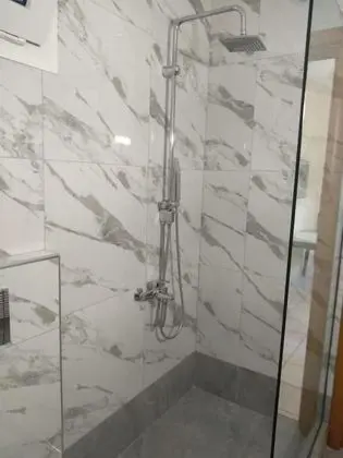 Design Süit, 2 Yatak Odası, Havuz Manzaralı, Denize Sıfır