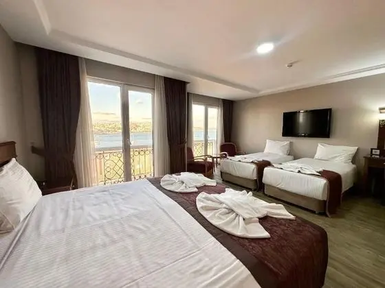 Superior Family Room with Bosphorus View