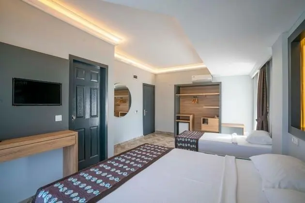 Standart Twin Oda, Sokak Manzaralı, Balkonlu