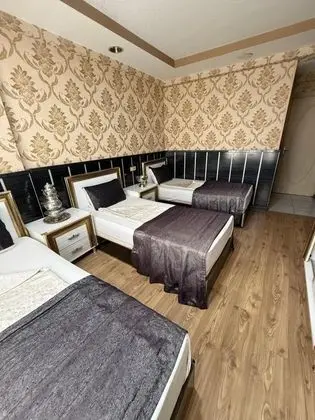 Triple, Şehir Manzaralı