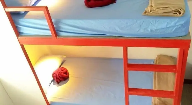 Dorm Room 6 Persons