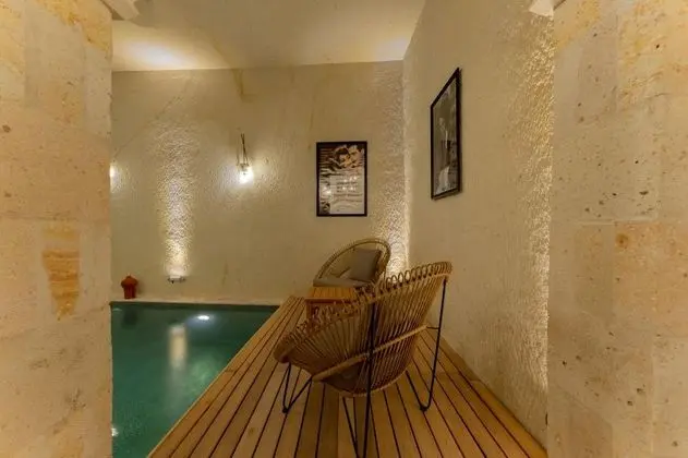 Romance Suite, Hamamlı