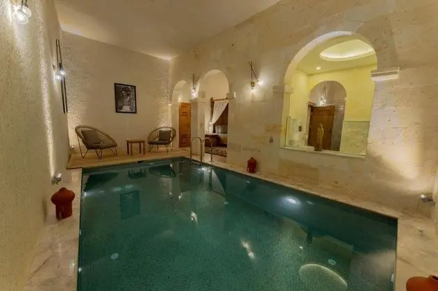 Romance Suite, Hamamlı
