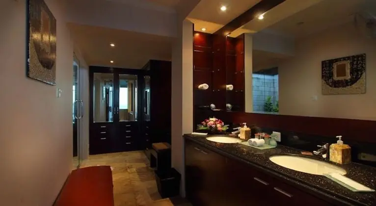 Deluxe Villa, 4 Yatak Odası, Kişiye Özel Havuzlu (OMG)
