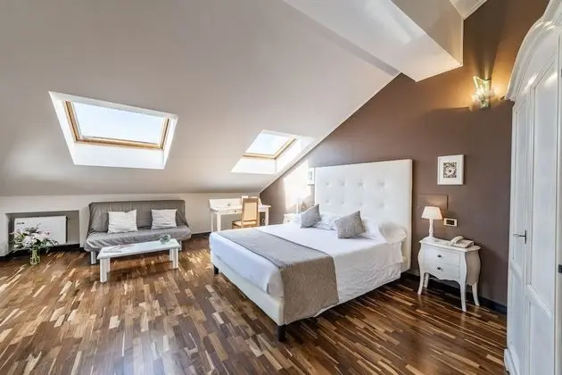 Junior Süit, Göl Manzaralı