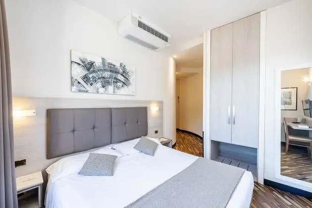 Standard Tek Büyük Yataklı Oda, Kısmi Göl Manzaralı