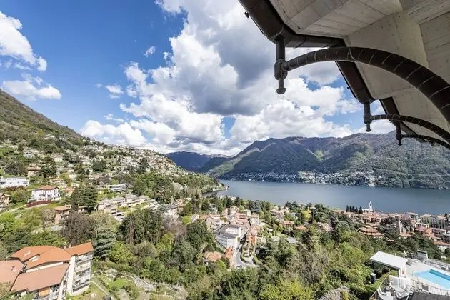 Standard Tek Büyük Yataklı Oda, Kısmi Göl Manzaralı