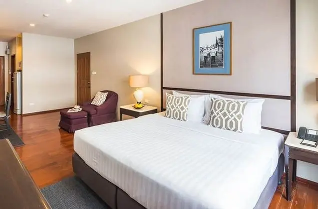 Deluxe Suite with Kitchen