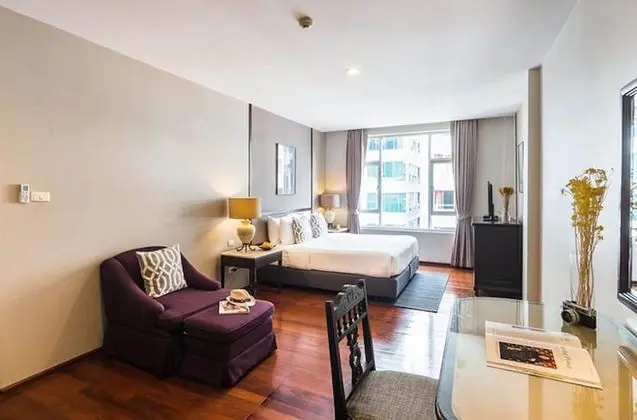Deluxe Suite with Kitchen