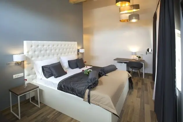 Comfort Tek Büyük Yataklı Oda
