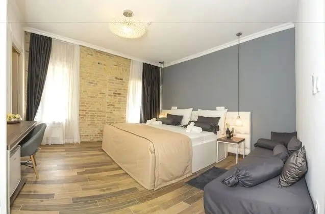 Comfort Tek Büyük Yataklı Oda