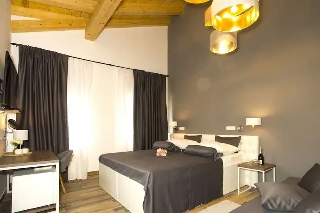 Deluxe Tek Büyük Yataklı Oda