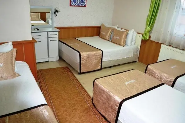 Aile Odası, Bahçe Manzaralı, 2. Kat
