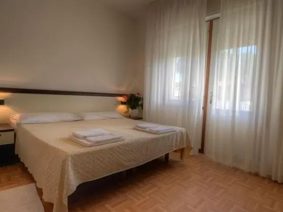 Comfort Tek Büyük veya İki Ayrı Yataklı Oda