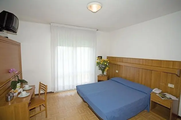 Comfort Tek Büyük veya İki Ayrı Yataklı Oda