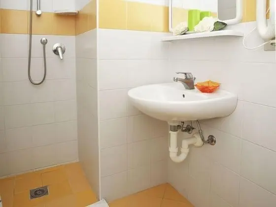 Tek Büyük veya İki Ayrı Yataklı Oda