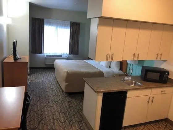 Deluxe Oda, 1 En Büyük (King) Boy Yatak