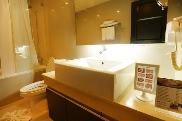 Grand Deluxe Room