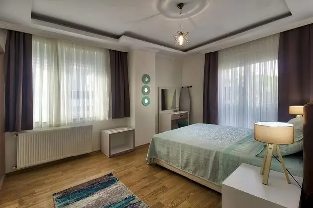 Daire-İki Yatak Odalı, Deniz veya Kara Manzaralı